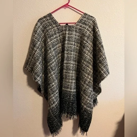 D&Y Gray Oversized Sweater Poncho OS - Picture 5 of 8